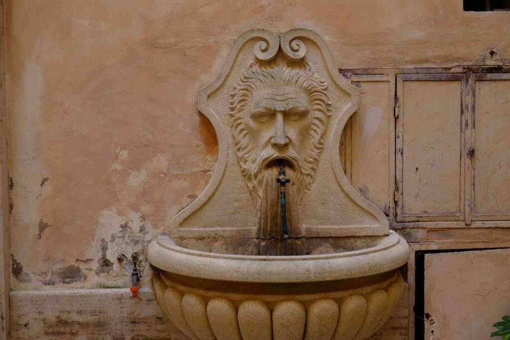 Beautiful Apartment Next To Piazza Di Spagna Рим Екстер'єр фото